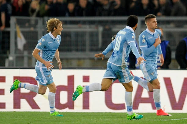 仅让观众们 仅让观众们