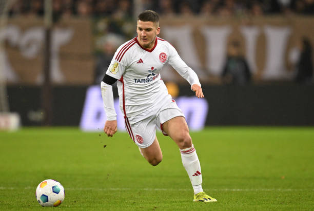 的比赛中保 的比赛中保