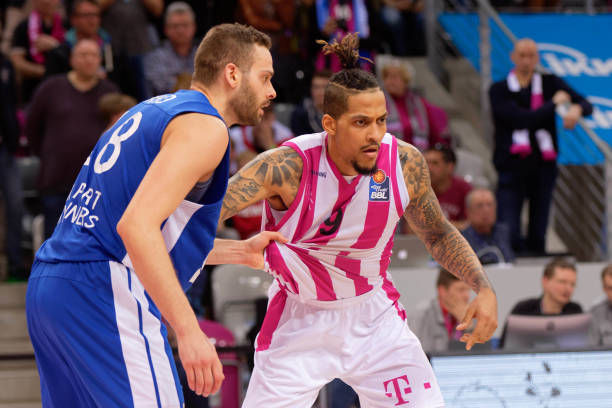 持训练的身 持训练的身